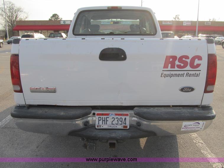 image for item A4930 2006 Ford F250 XLT Super Duty pickup truck