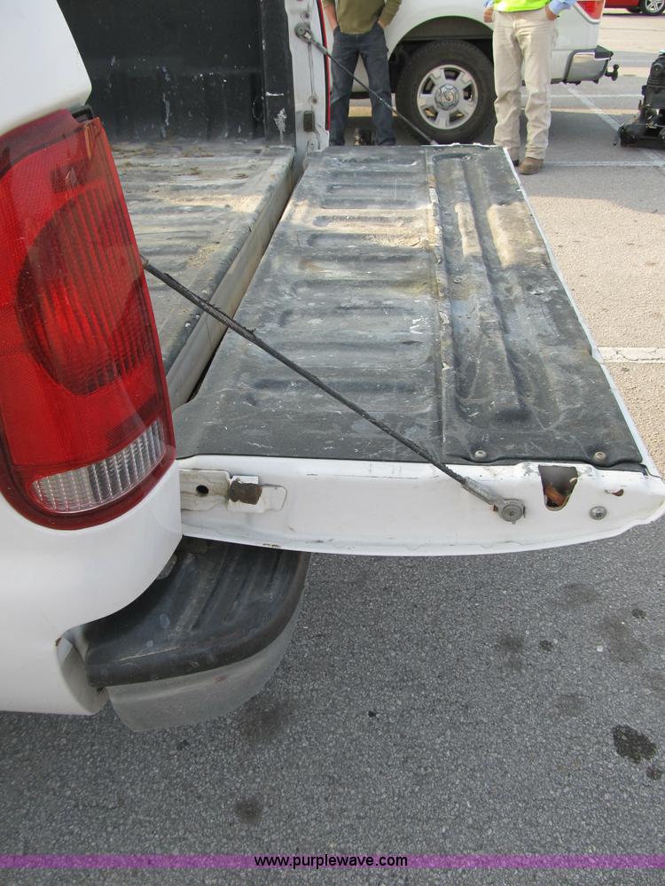 image for item A4930 2006 Ford F250 XLT Super Duty pickup truck