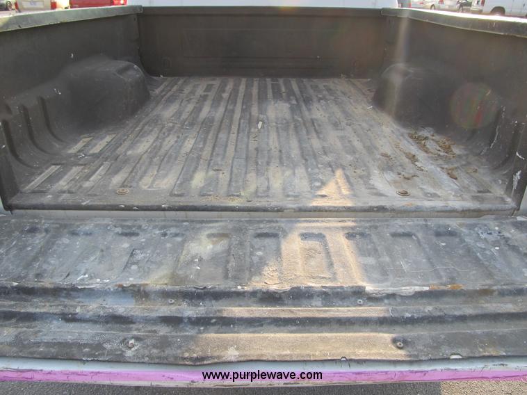 image for item A4930 2006 Ford F250 XLT Super Duty pickup truck