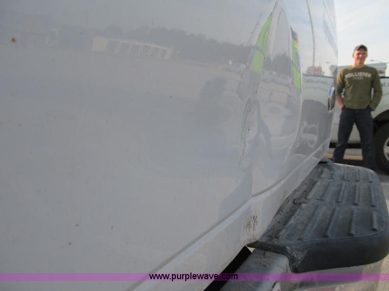 image for item A4930 2006 Ford F250 XLT Super Duty pickup truck