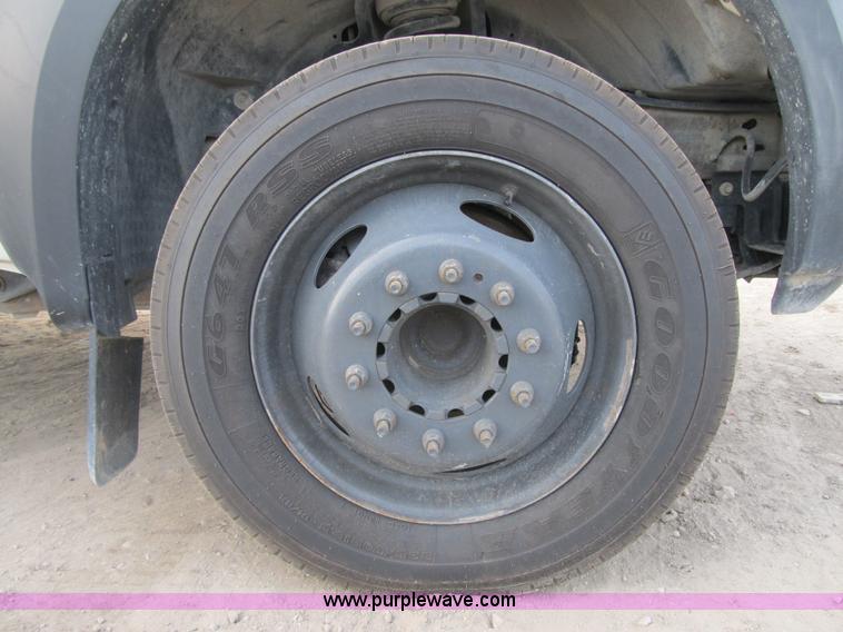 image for item A4931 2007 Ford F550 XL Super Duty service truck