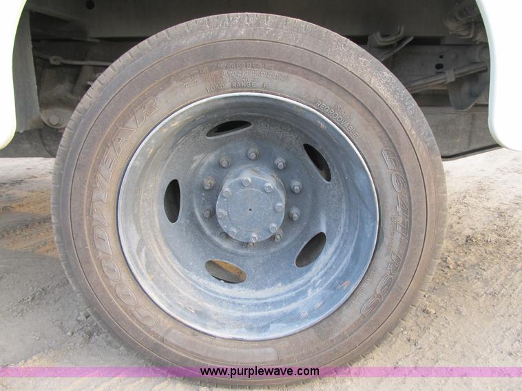 image for item A4931 2007 Ford F550 XL Super Duty service truck