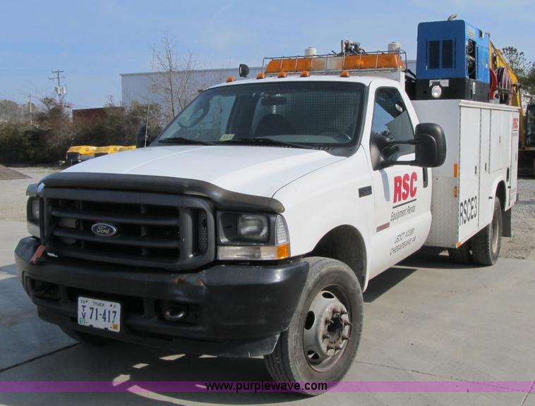 image for item A4932 2004 Ford F550 XL Super Duty service truck