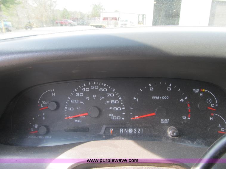 image for item A4932 2004 Ford F550 XL Super Duty service truck