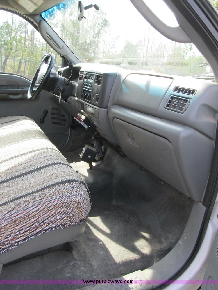image for item A4932 2004 Ford F550 XL Super Duty service truck