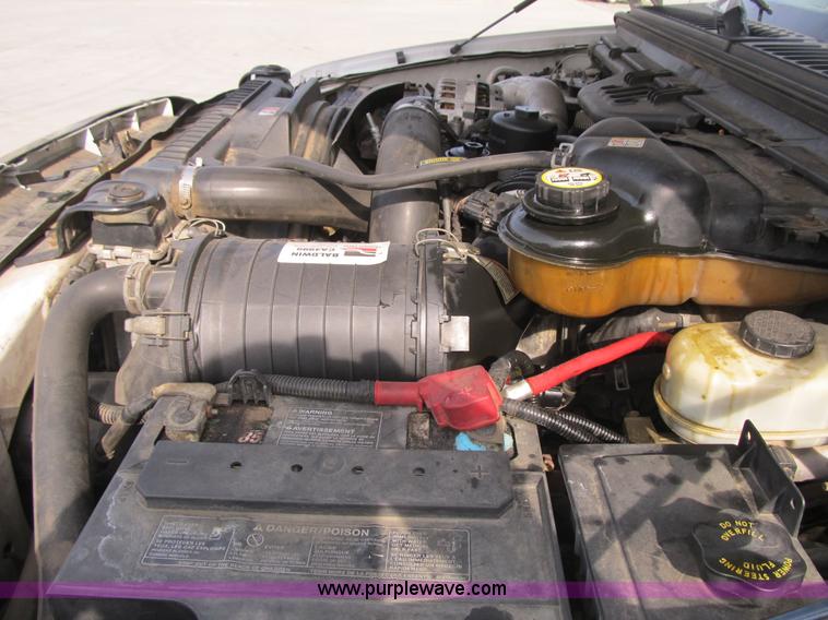 image for item A4932 2004 Ford F550 XL Super Duty service truck