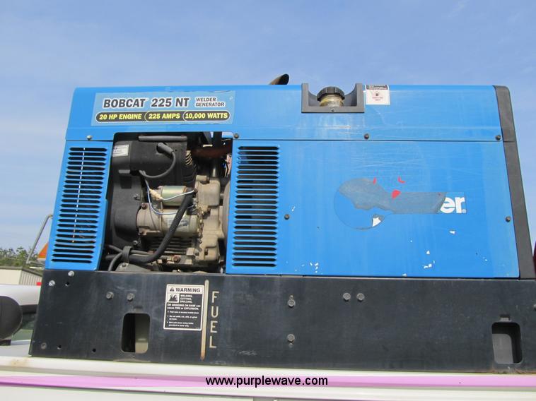 image for item A4932 2004 Ford F550 XL Super Duty service truck