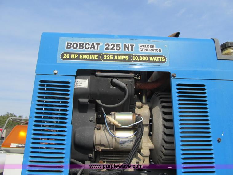 image for item A4932 2004 Ford F550 XL Super Duty service truck