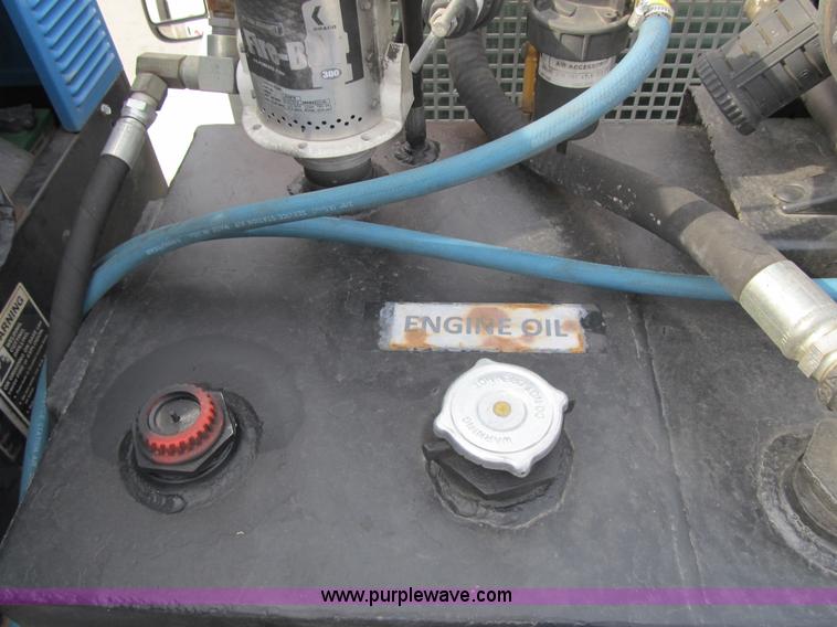 image for item A4932 2004 Ford F550 XL Super Duty service truck