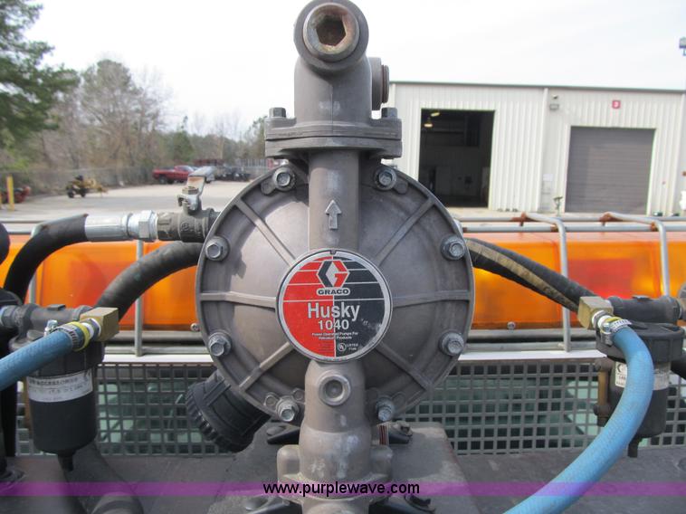 image for item A4932 2004 Ford F550 XL Super Duty service truck