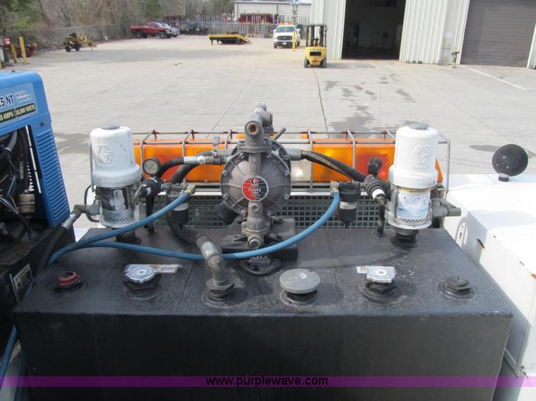 image for item A4932 2004 Ford F550 XL Super Duty service truck