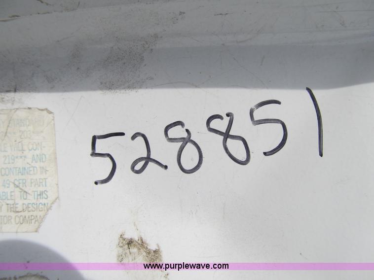 image for item A4932 2004 Ford F550 XL Super Duty service truck