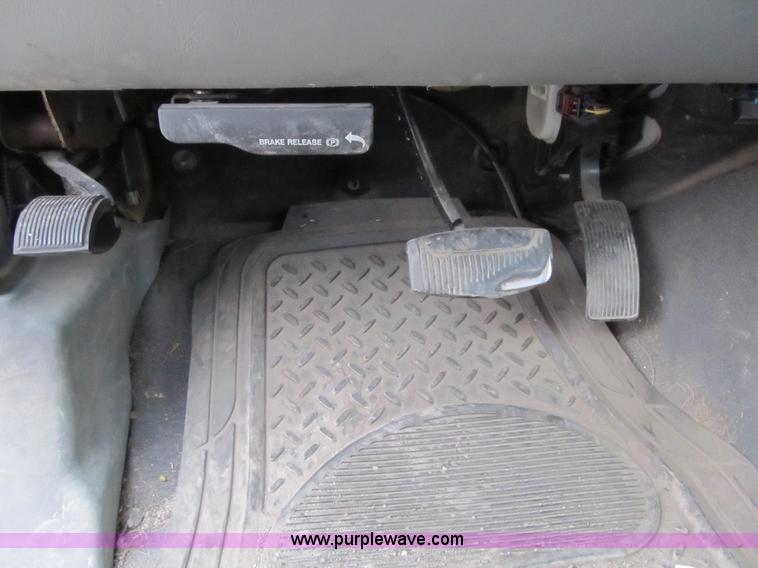 image for item A4933 2006 Ford F250 XLT Super Duty pickup truck