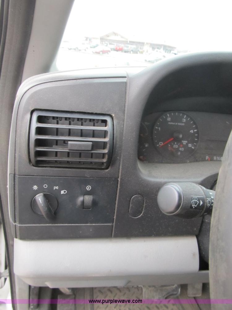 image for item A4933 2006 Ford F250 XLT Super Duty pickup truck