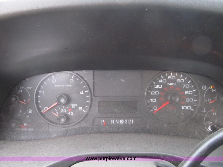 image for item A4933 2006 Ford F250 XLT Super Duty pickup truck