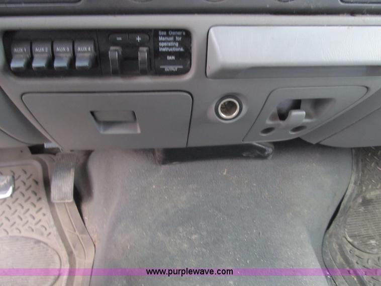 image for item A4933 2006 Ford F250 XLT Super Duty pickup truck