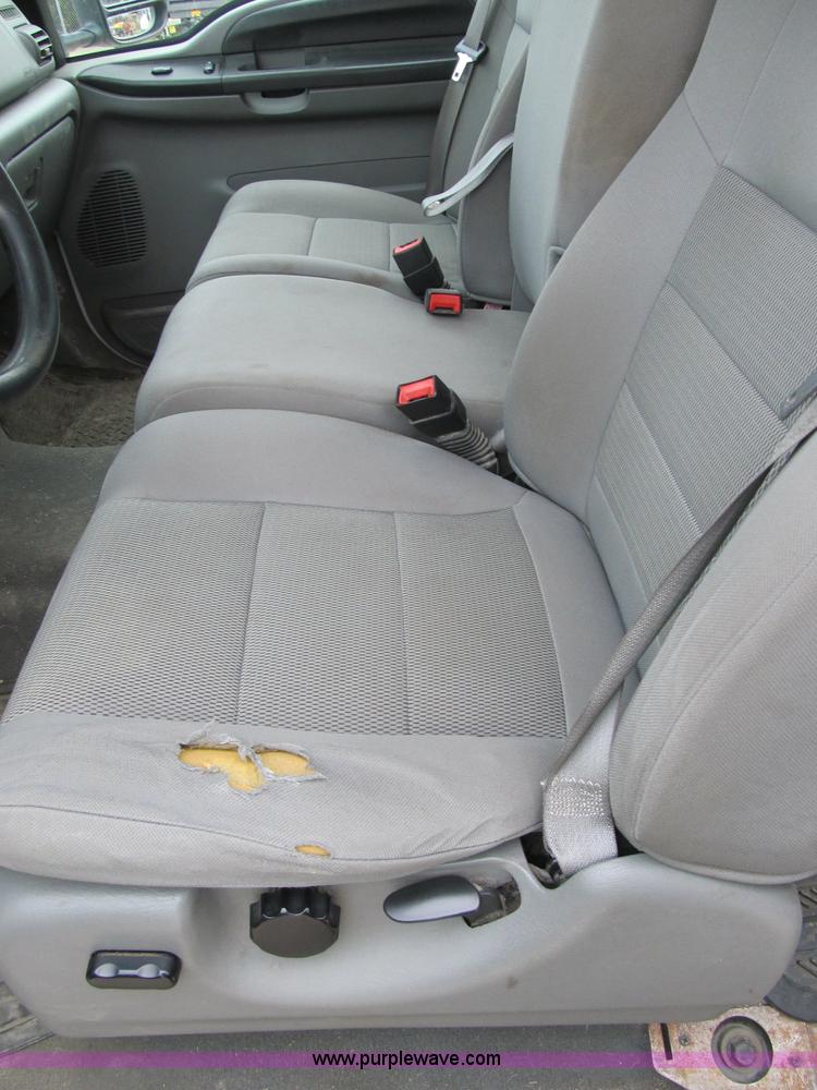 image for item A4933 2006 Ford F250 XLT Super Duty pickup truck