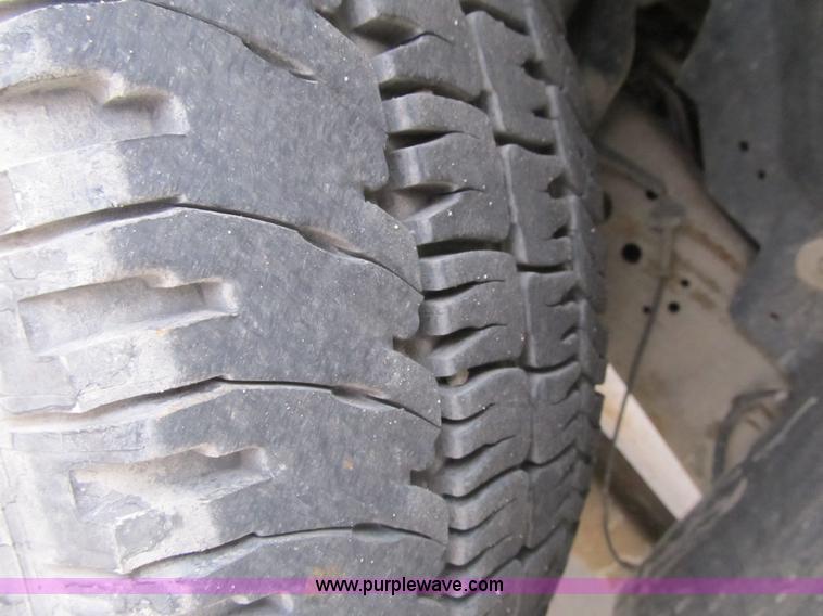 image for item A4933 2006 Ford F250 XLT Super Duty pickup truck