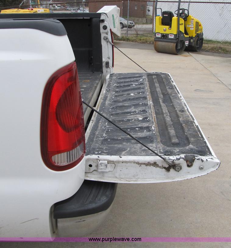 image for item A4933 2006 Ford F250 XLT Super Duty pickup truck