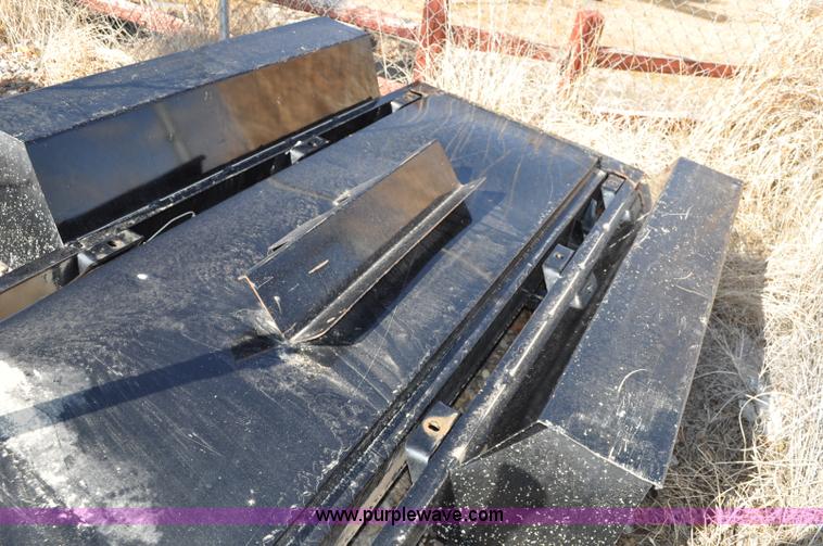 image for item A5856 2005 MGS generator trailer