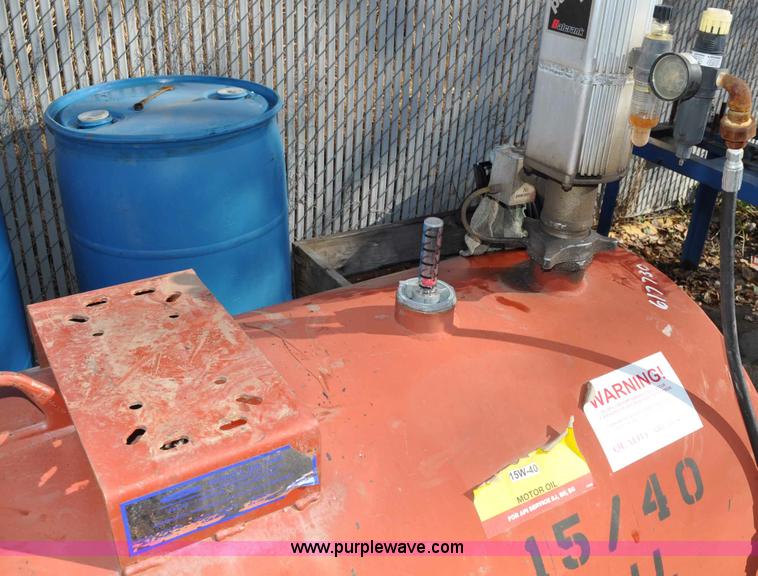 image for item A5857 275 gallon bulk oil tank