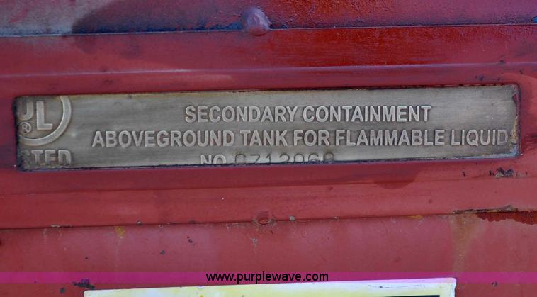 image for item A5857 275 gallon bulk oil tank