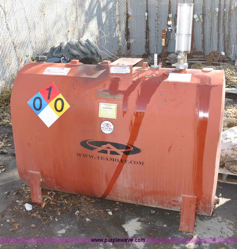 image for item A5858 275 gallon bulk oil tank