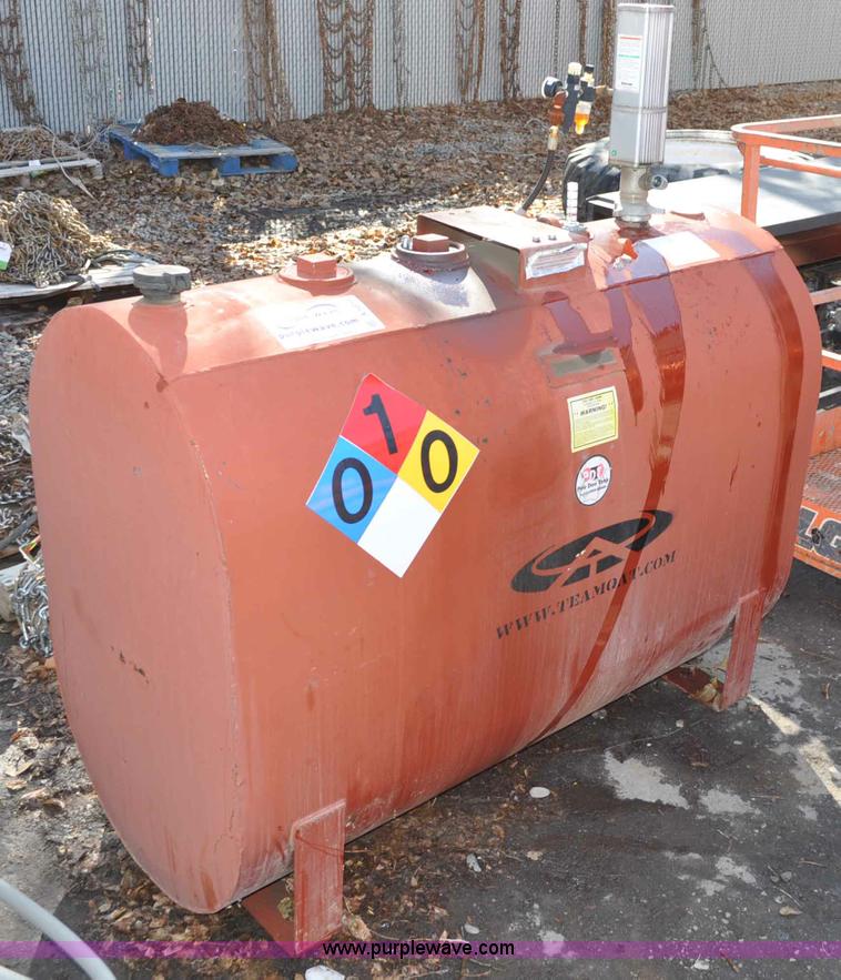 image for item A5858 275 gallon bulk oil tank