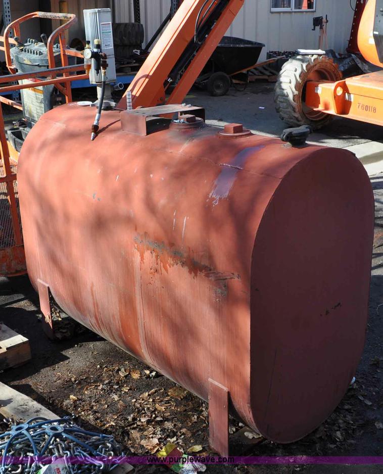 image for item A5858 275 gallon bulk oil tank