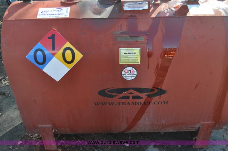 image for item A5858 275 gallon bulk oil tank