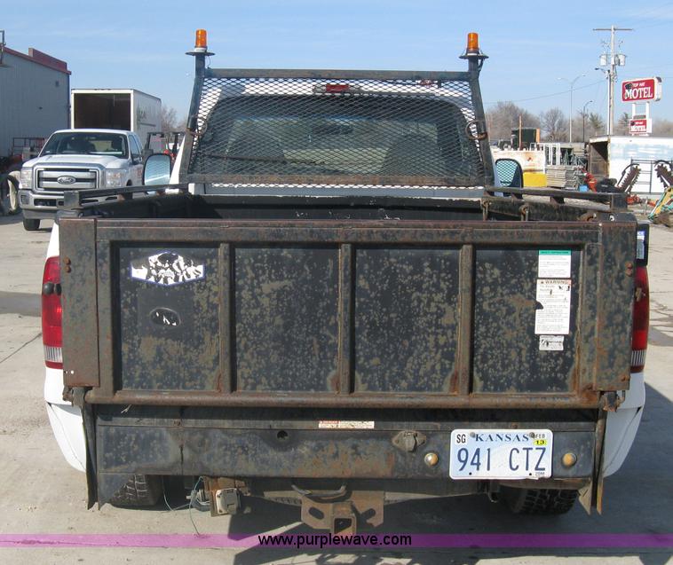 image for item A6055 2000 Ford F350 XL Super Duty pickup truck