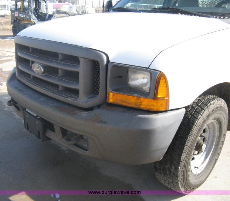 image for item A6055 2000 Ford F350 XL Super Duty pickup truck