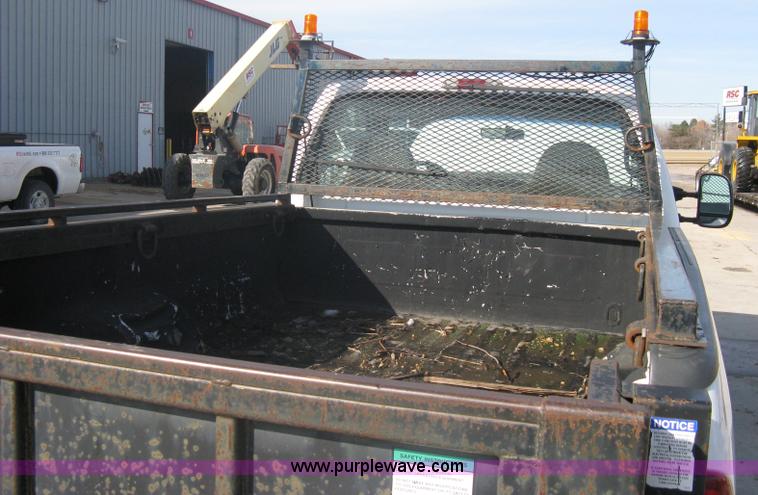 image for item A6055 2000 Ford F350 XL Super Duty pickup truck