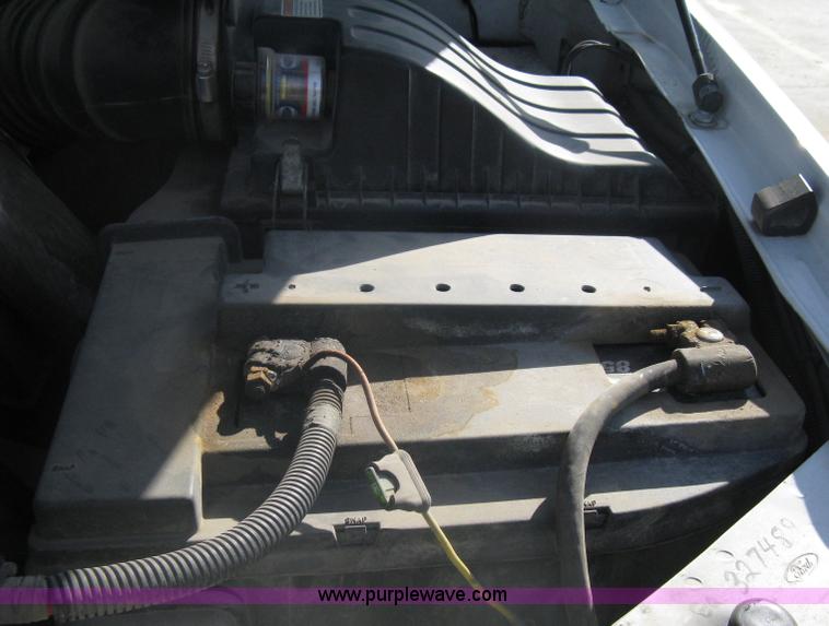 image for item A6055 2000 Ford F350 XL Super Duty pickup truck