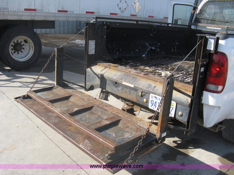 image for item A6055 2000 Ford F350 XL Super Duty pickup truck