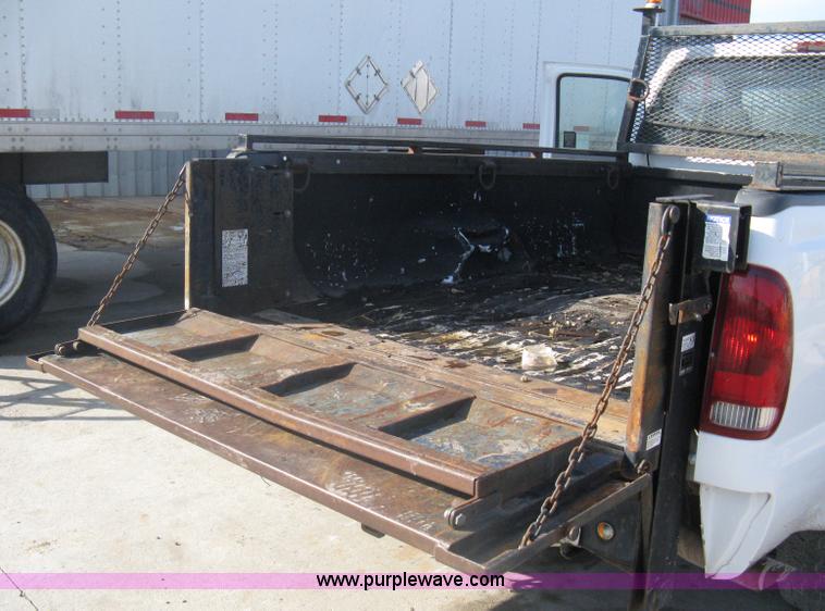 image for item A6055 2000 Ford F350 XL Super Duty pickup truck