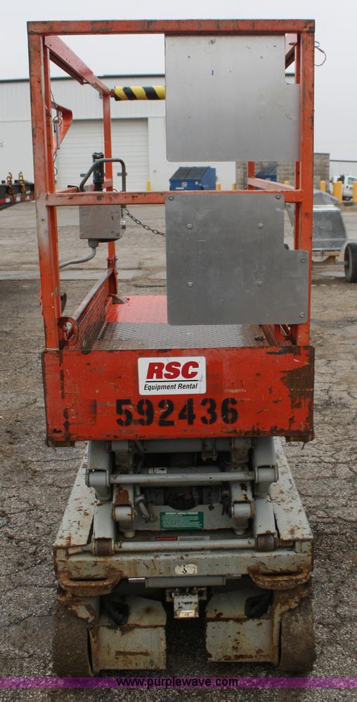 image for item A6760 2005 Skyjack SJIII 3219 scissor lift