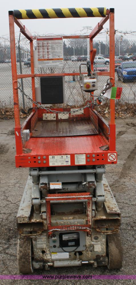 image for item A6760 2005 Skyjack SJIII 3219 scissor lift