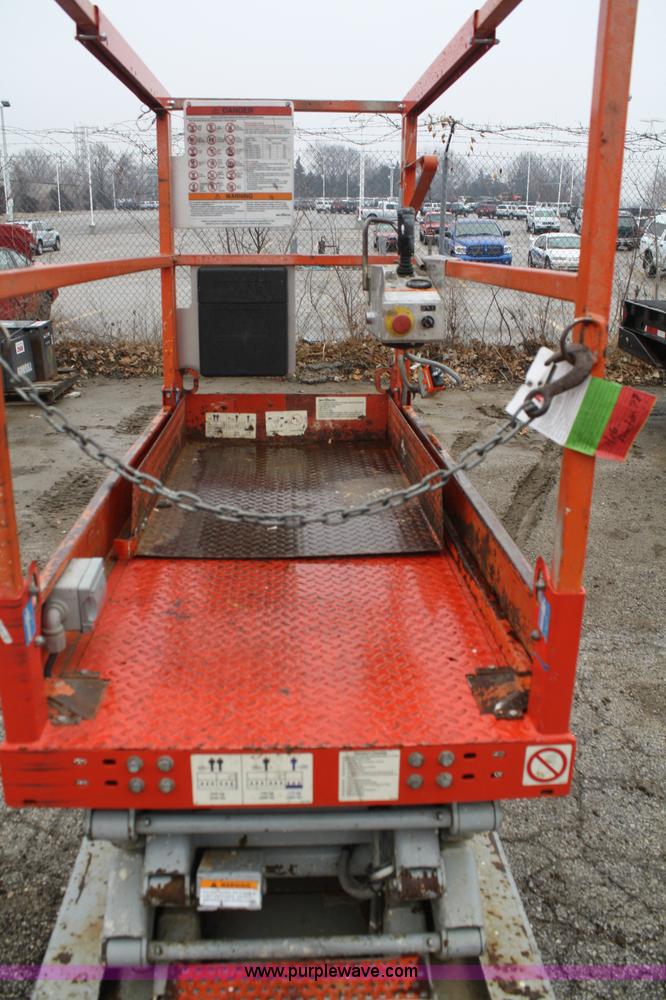 image for item A6760 2005 Skyjack SJIII 3219 scissor lift