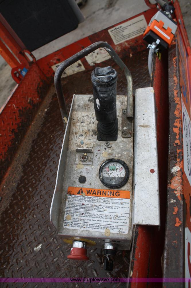 image for item A6760 2005 Skyjack SJIII 3219 scissor lift