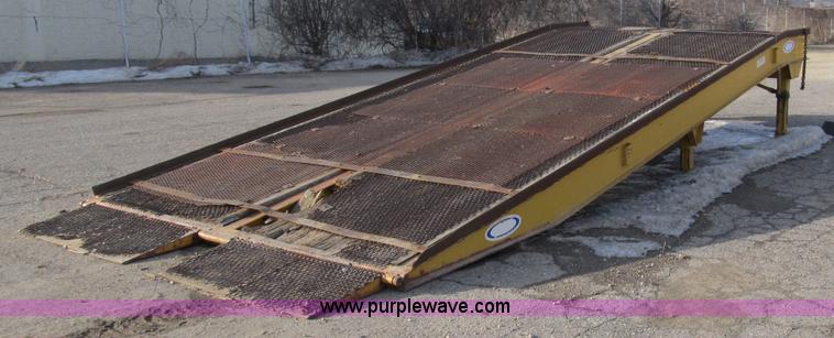 image for item A8071 Ledwell 25 portable loading dock ramp