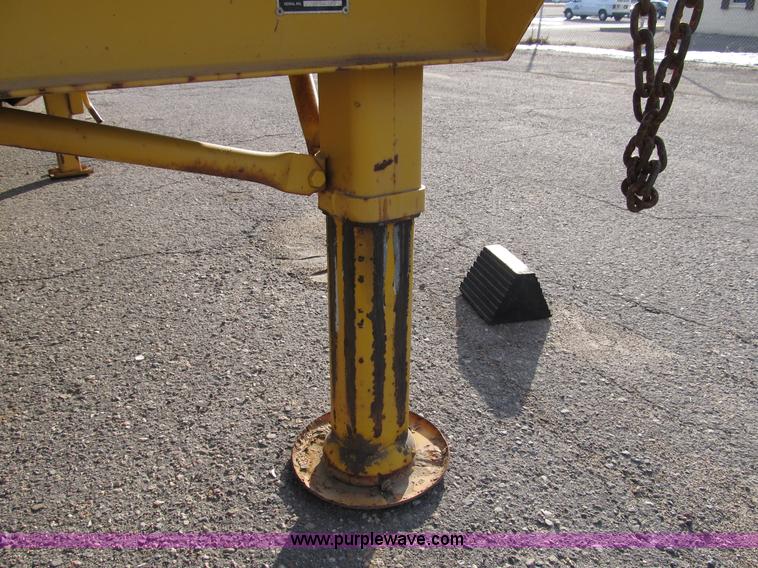 image for item A8071 Ledwell 25 portable loading dock ramp