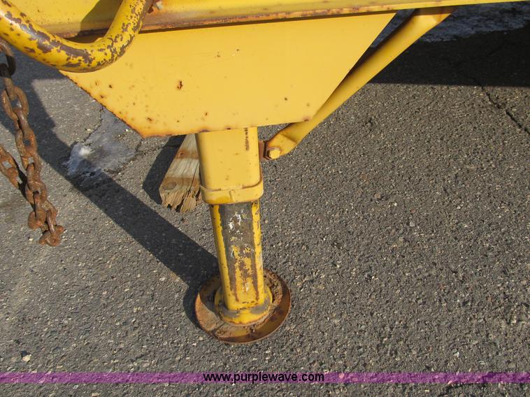 image for item A8071 Ledwell 25 portable loading dock ramp