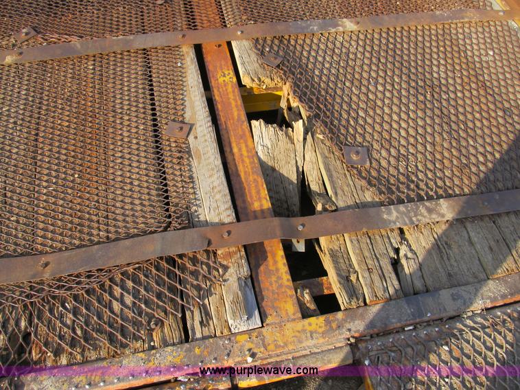 image for item A8071 Ledwell 25 portable loading dock ramp