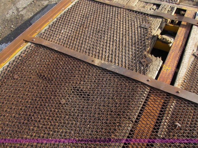 image for item A8071 Ledwell 25 portable loading dock ramp