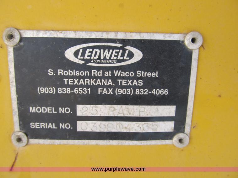 image for item A8071 Ledwell 25 portable loading dock ramp