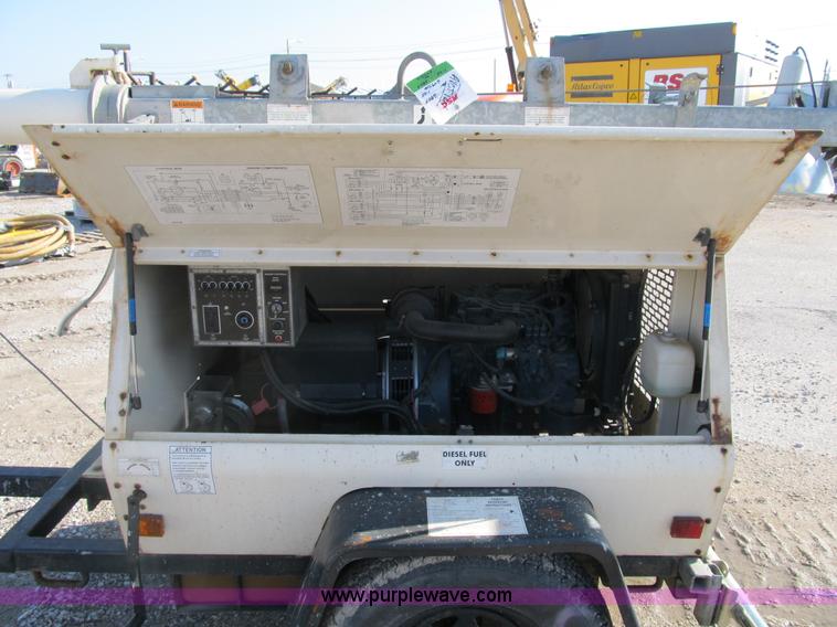 image for item B2606 2006 Amida AL4000 light tower/generator