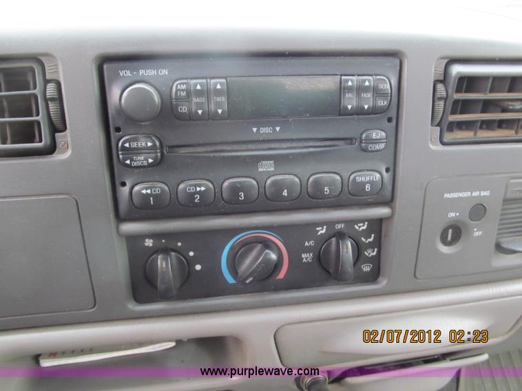 image for item B5099 2000 Ford F250 XL Super Duty pickup truck