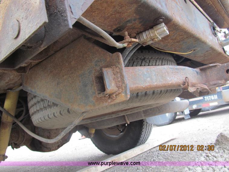 image for item B5099 2000 Ford F250 XL Super Duty pickup truck