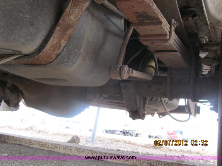 image for item B5099 2000 Ford F250 XL Super Duty pickup truck